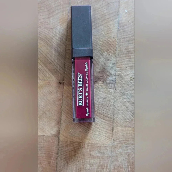Burt's Bees 100% Natural Moisturizing Liquid Lipstick Rushing Rose (New) - Picture 1 of 3